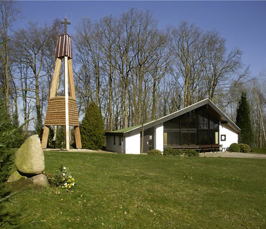 Friedhof Wingst-Geestberg In Wingst-Geestberg liegt einer der Friedhöfe mit günstigem Rasengrab